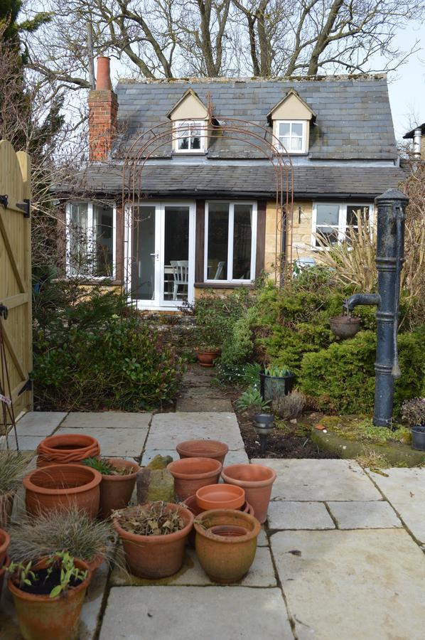 Cornerstone Cottage 치핑캠프던 외부 사진